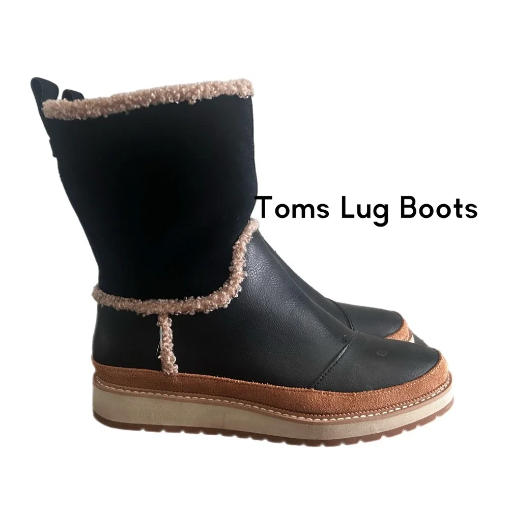 Black Lug Boots Faux Shearling Trim Chunky Platform Winter Boots size 6.5 Toms